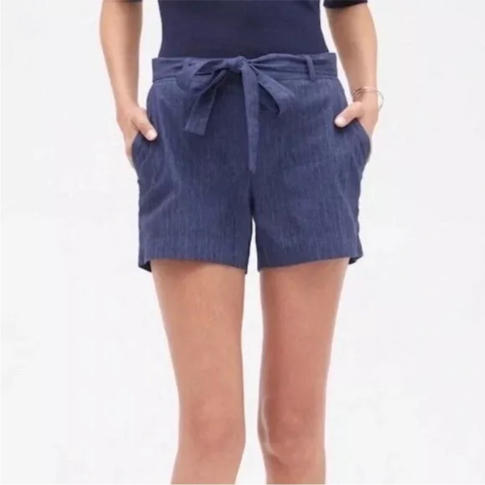 Banana Republic | NWT Blue Pin Stripe Paper Bag Linen Blend 4” Shorts Size 2